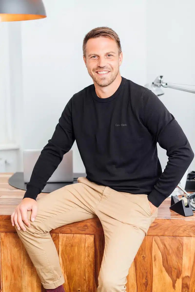 Portrait von Tobias, CEO & Co-Founder bei Social Media Center